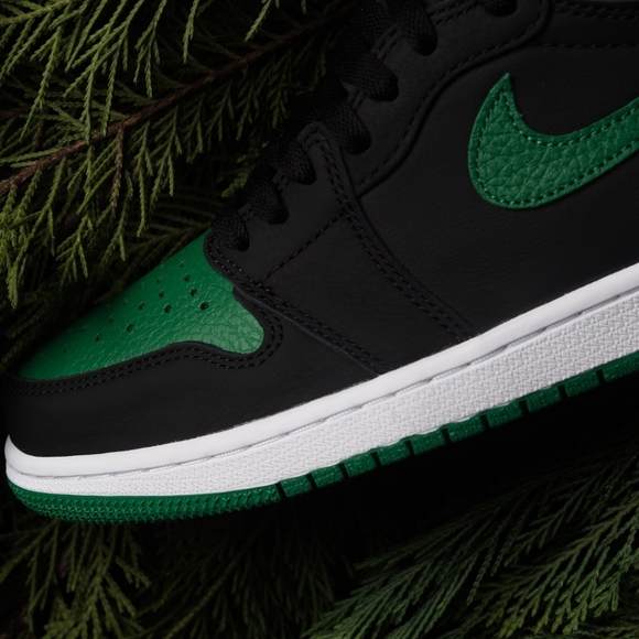 (SOLD) Air Jordan 1 Retro High Pine Green - Picture 6 of 6